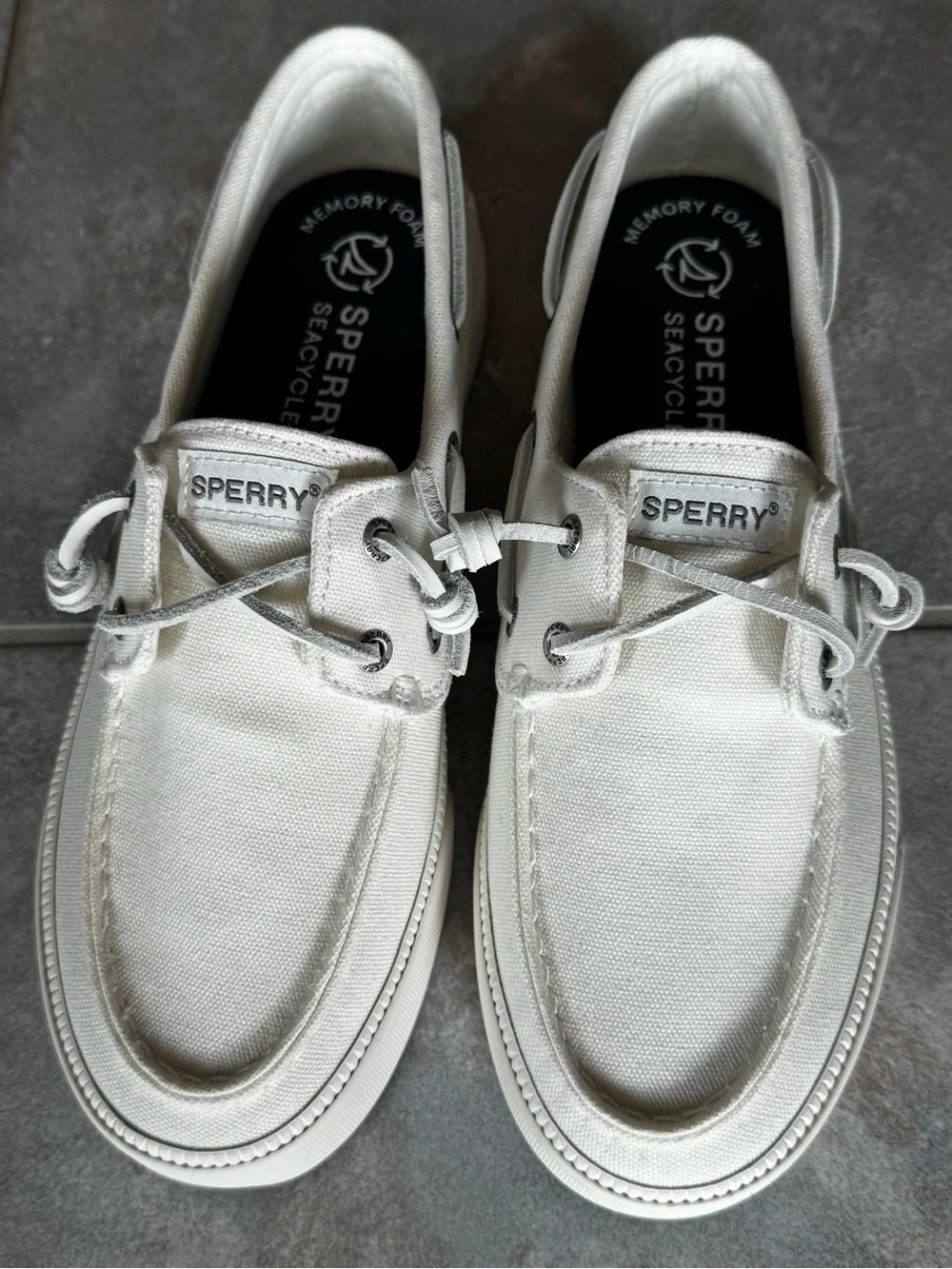 Sperry platform sneaker